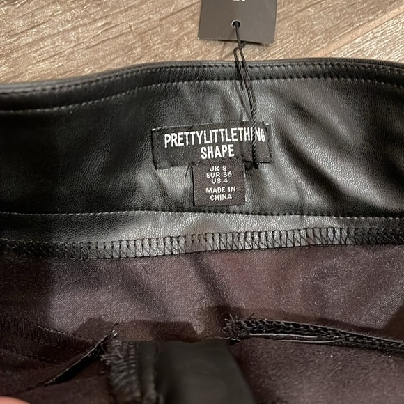 Shape Black Faux Leather Zip Detail Panel Skinny Pants by Pretty Little Thing - Picture 5 of 5